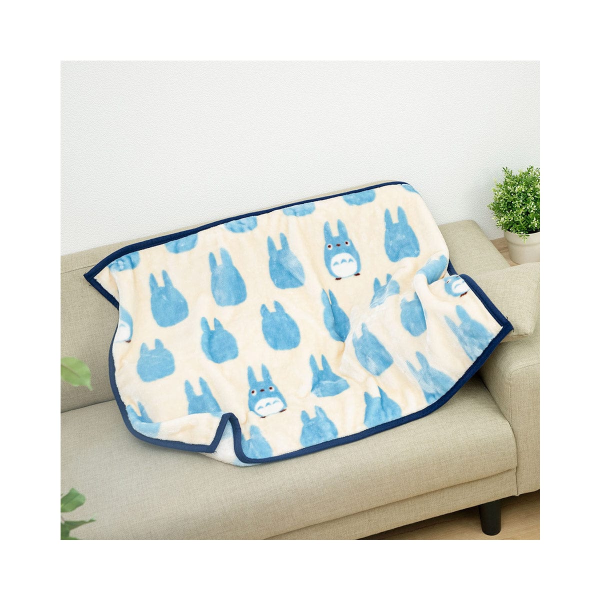 Ghibli My Neighbor Totoro Medium Blanket - Image 2